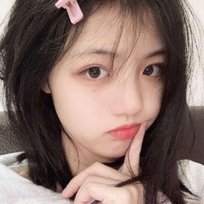 她比烟花寂寞